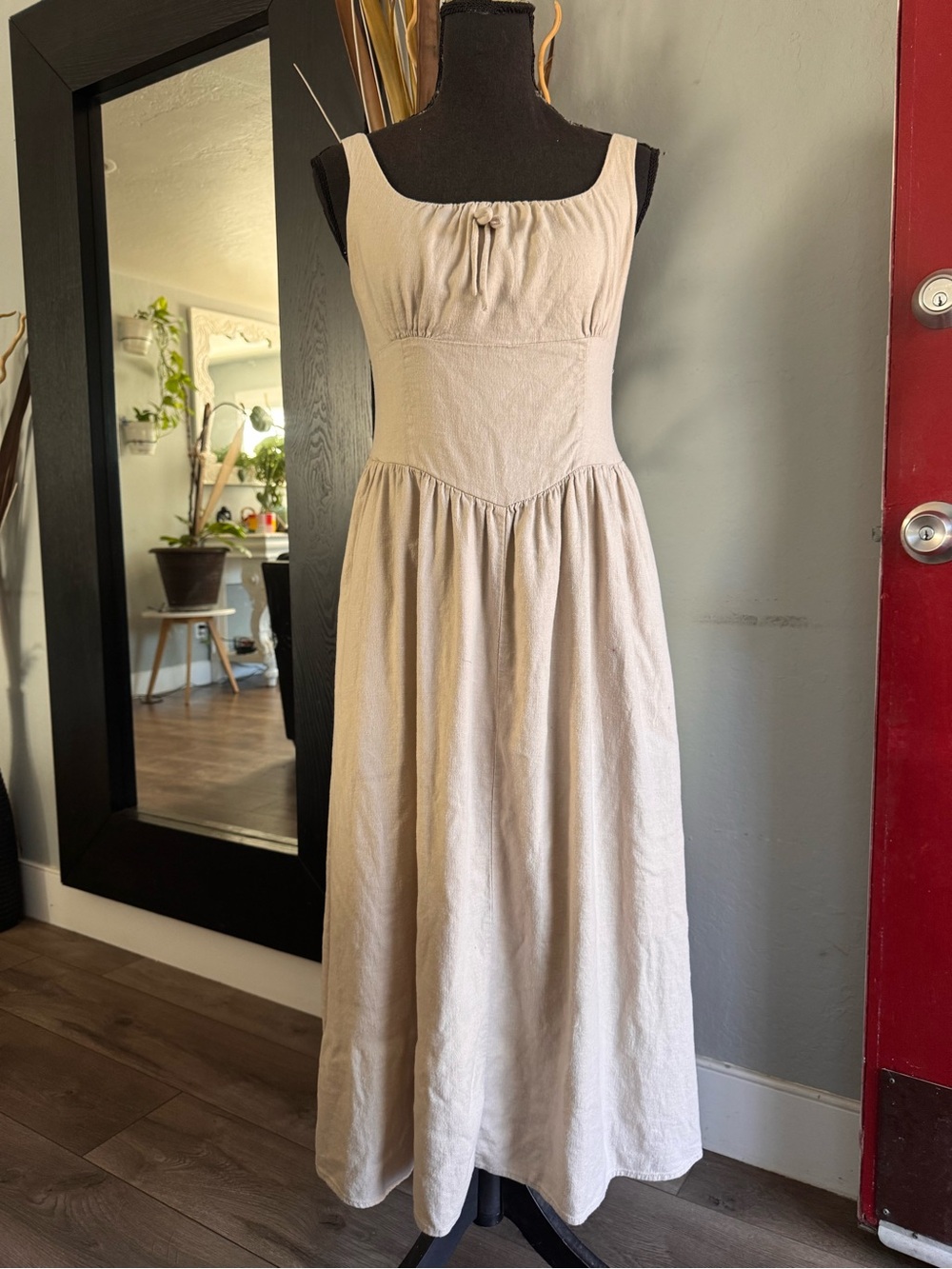 House of Harlow 1960 Neutral Midi Dress with Scoop Neck, size Medium - Picture 4 of 10